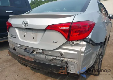 2017 Toyota Corolla Se Special Edition z USA, uszkodzony, nr VIN 5YFBURHE1HP638535